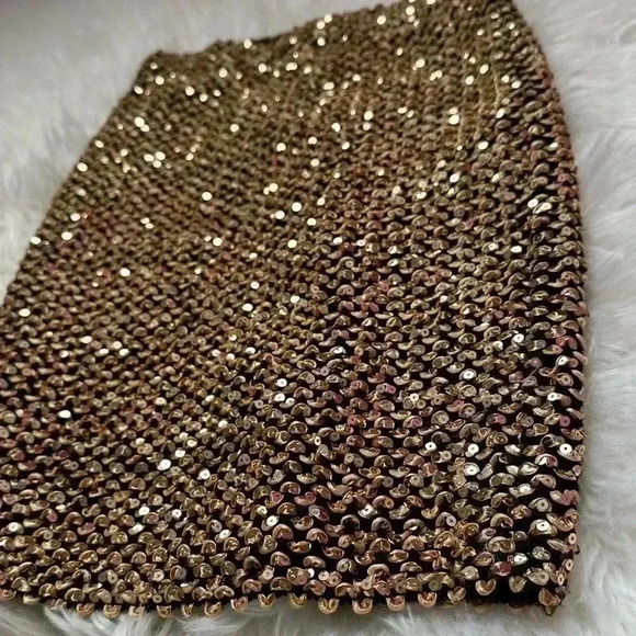 Agaci- Gold and Black Sequined skirt - Small - Picture 4 of 5